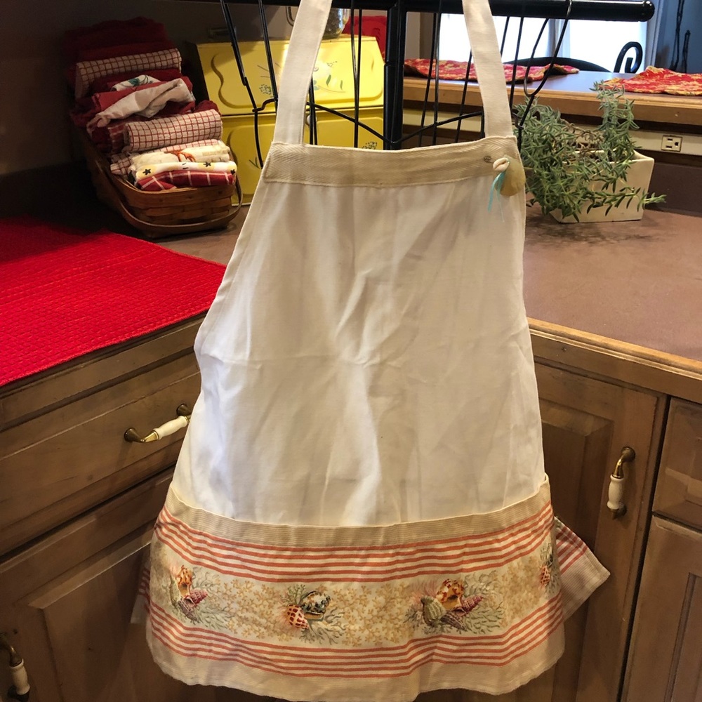 Beach apron for the seaside chef